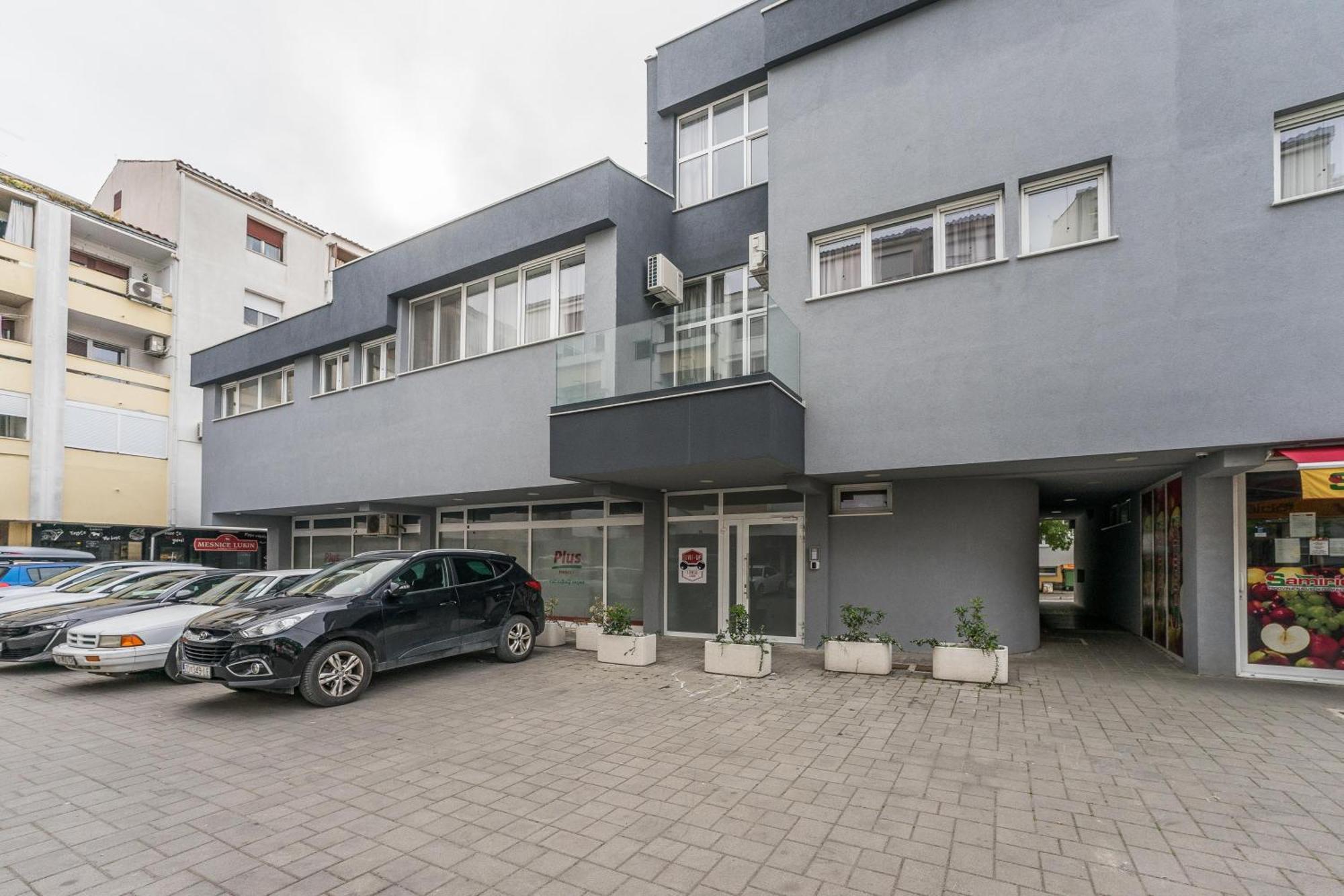 Lukas Apartments - Borik Zara Esterno foto